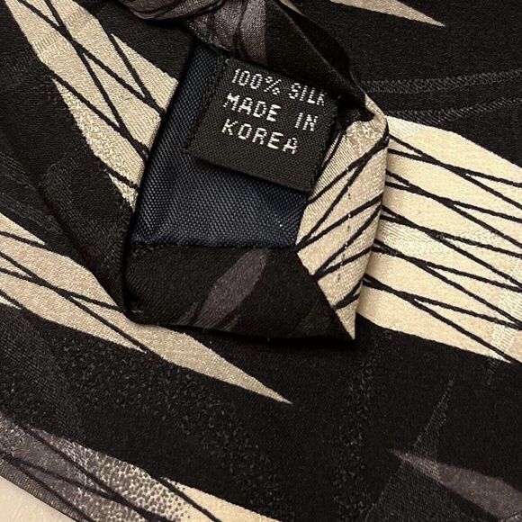 New VTG Style Counsel New York Silk Tie Y2K Geometric Abstract 3.75"x57” Korea - Picture 4 of 6